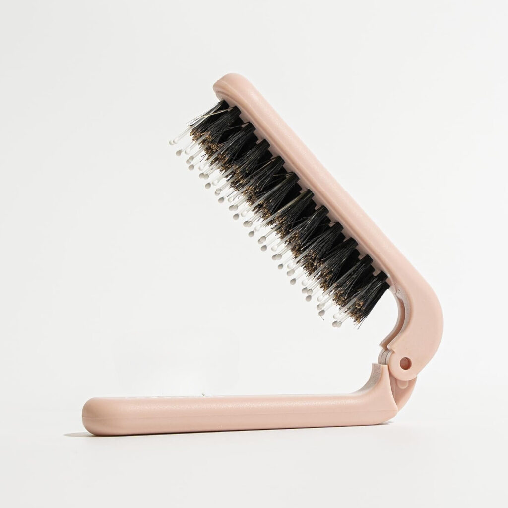 Mini folding boar bristle ⁤hair brush